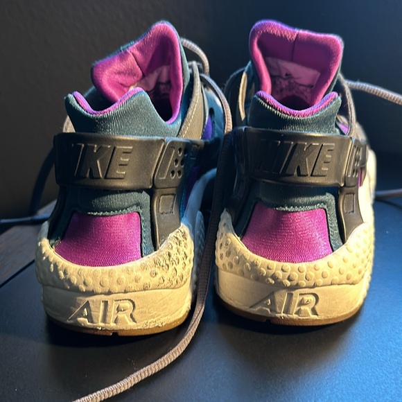 Excellent condition Nike Huarache women’s 8.5 US - Picture 2 of 5
